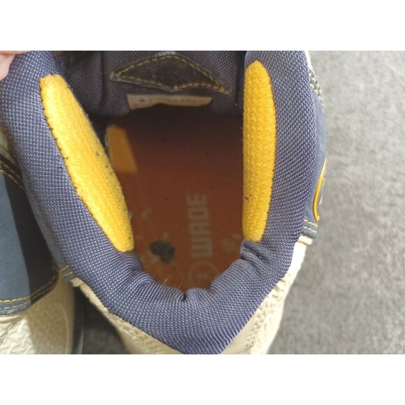 Vintage Converse Dwayne Wade 2.0 Mid Rare Marquette Colorway Size 8.5 main image 15